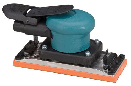 2-3/4" (70 mm) W x 7" (178 mm) L Lijadora Orbital Dynabug II, Sin Vacío con Clips